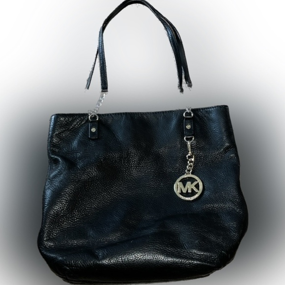 Michael Kors jet set black pebbled leather shoulder bag